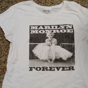 White Marilyn monroe t shirt